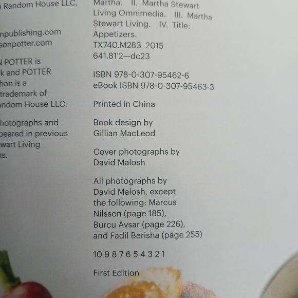 Martha Stewart's Appetizers Cocktail Cookbook 2015 First Edition Hardback - Picture 6 of 14